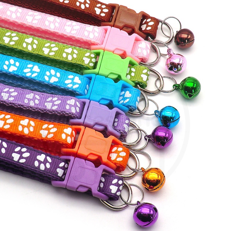 [BISA COD] Kalung Kucing Lonceng Hewan Peliharaan Tali Leher Anjing Kecil Lonceng Pet Collar Dog Kitten Adjustable Motif Tapak Kaki Murah