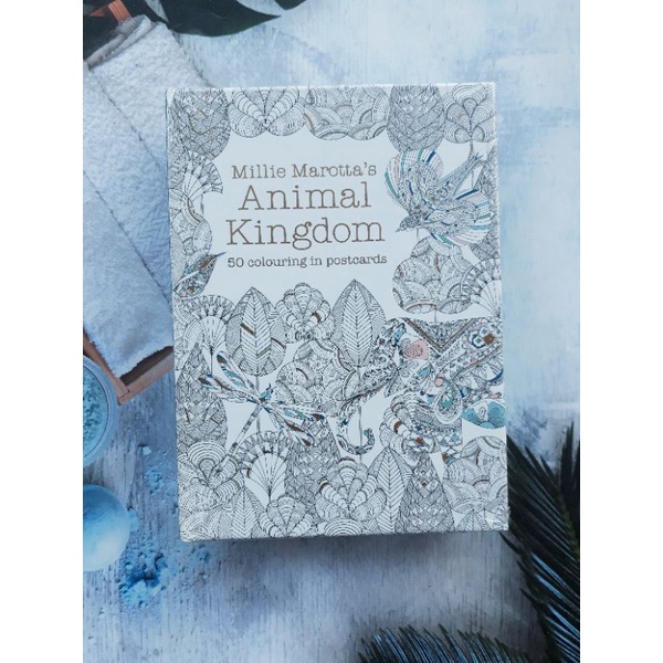 

Animal Kingdom karya Millie Marotta's 50 Colouring in Postcards Box