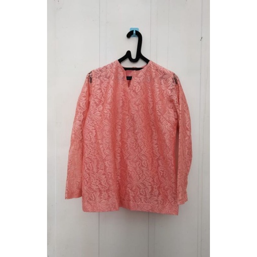 Atasan wanita remaja kebaya brokat.