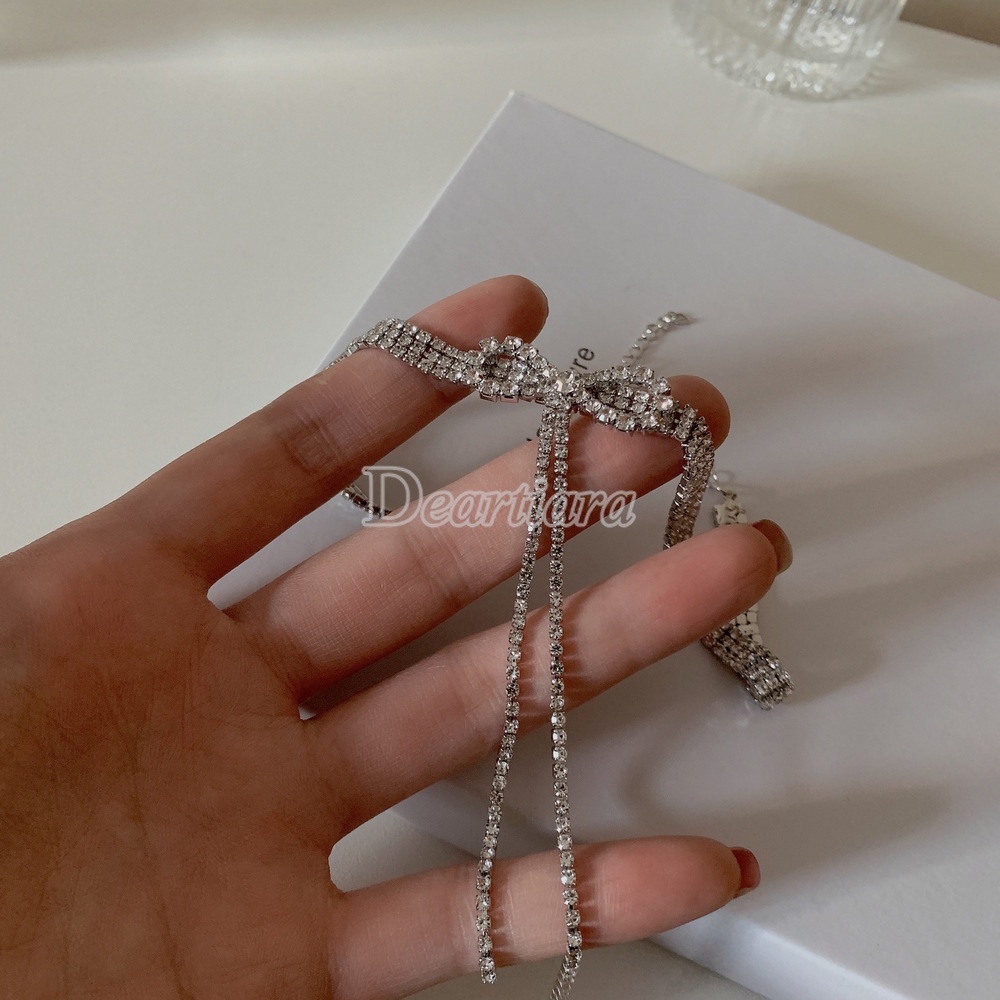 Kalung Rantai Klavikula Desain Pita Rumbai Aksen Berlian Untuk Wanita