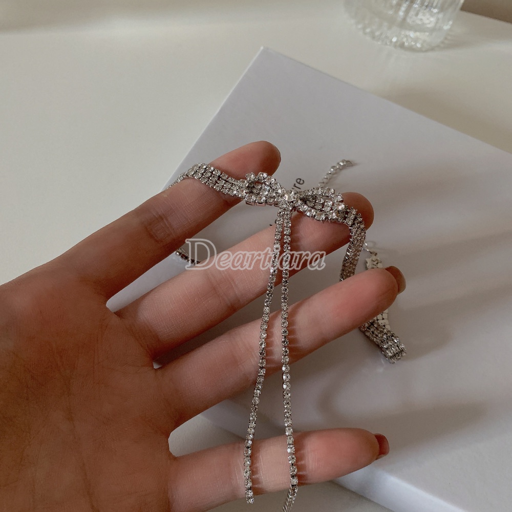 Kalung Rantai Klavikula Desain Pita Rumbai Aksen Berlian Untuk Wanita