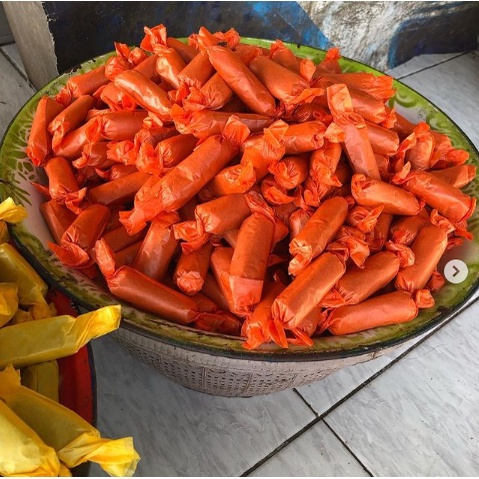 

Dodol khas Lombok rasa ketan hitam