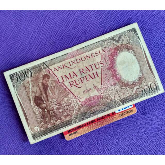 UANG KUNO UANG LAMA 500 Rupiah seri pekerja pemecah kelapa tahun 1968