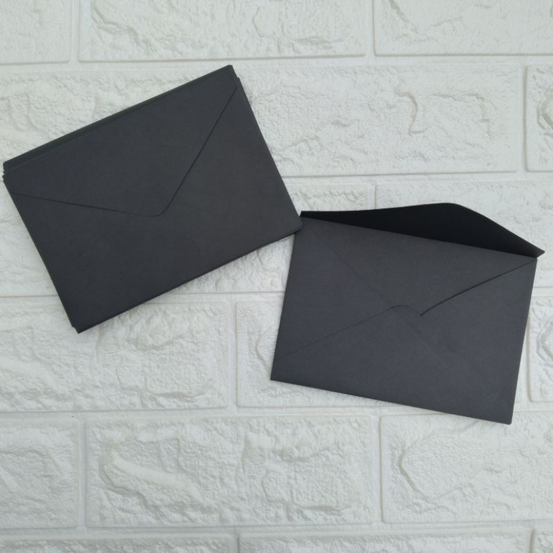 

Amplop vintage hitam (A6)
