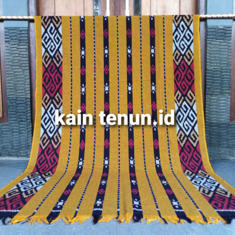 KAIN TENUN IKAT KAIN TENUN TROSO KAIN LURIK KAIN BLANGKET KAIN TENUN SUMBAWA