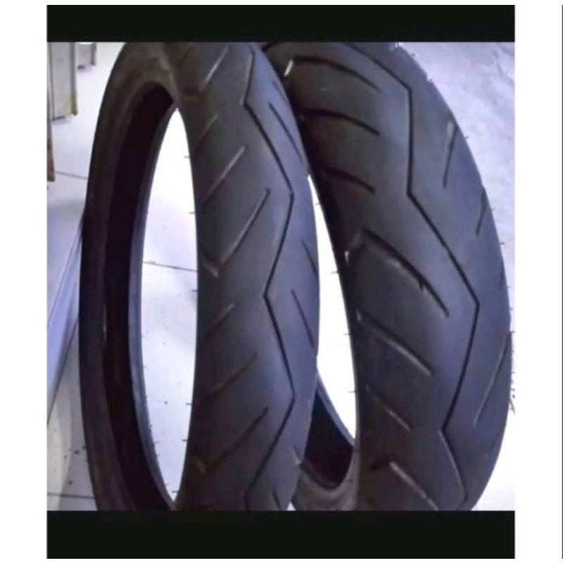 Ban motor Merk IRC sepasang ukuran 90/80-17 Dan 120/70-17 Tubles utuk motor Vixion Cbr Byson DLL