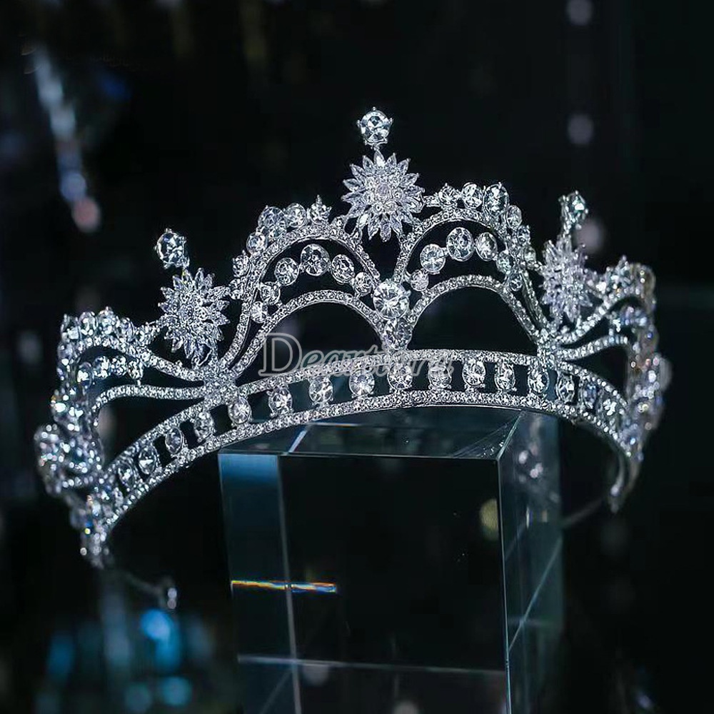 Mahkota Tiara Bahan Alloy Hias Kristal Berlian Untuk Aksesoris Rambut Pengantin Wanita