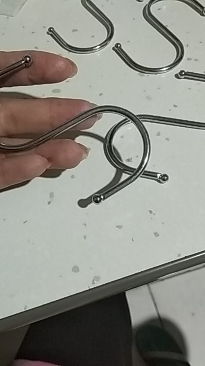 Gantungan Kaitan Huruf S