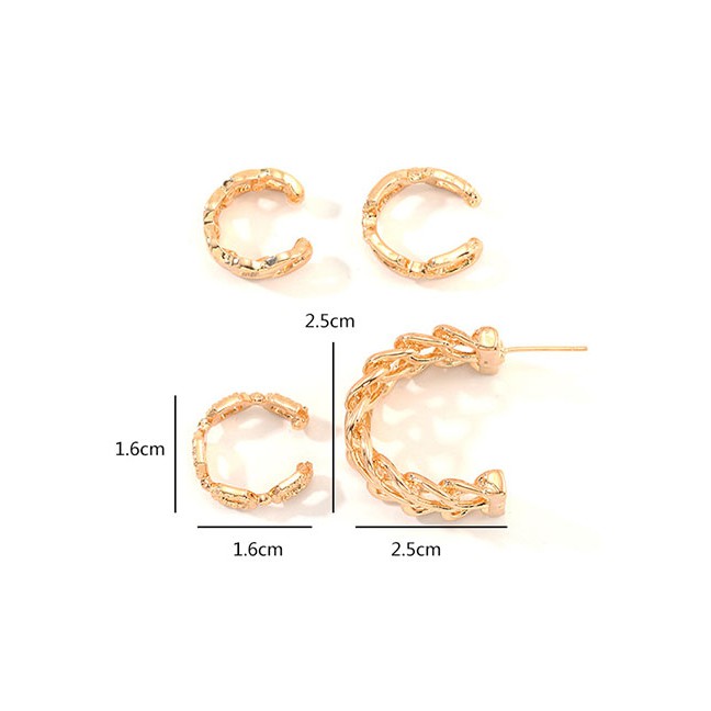 LRC Anting Tusuk Fashion Golden Geometric C-shaped Cutout Earrings D66098