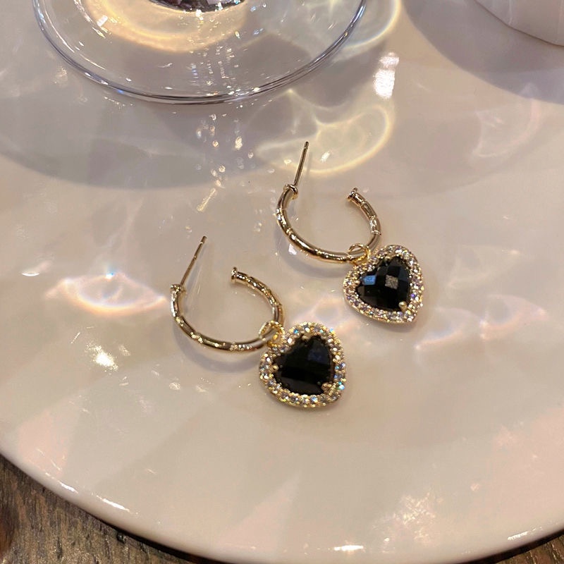 Set Kalung Rantai + Anting Gantung Tusuk Motif Hati Aksen Kristal Untuk Perhiasan Wanita