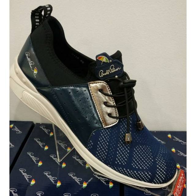 Sepatu casual pria Arnold Palmer