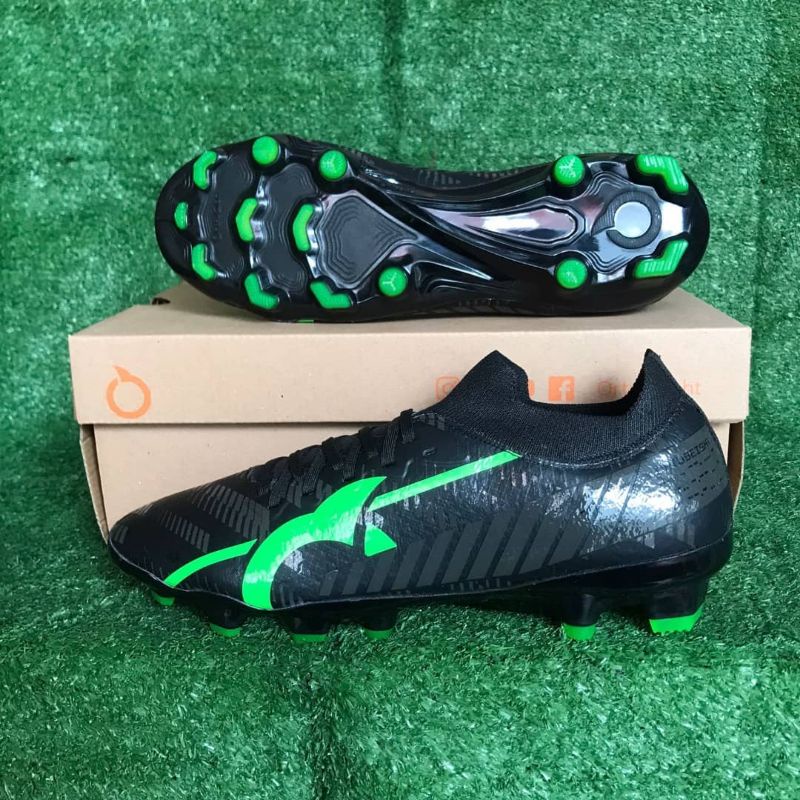Sepatu Bola Ortuseight Catalyst Liberte Black Green