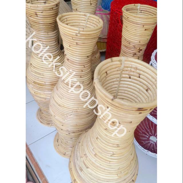 (COD) Guci rotan 70 cm rattan alami sudah varnish, vas bunga besar, vas rotan