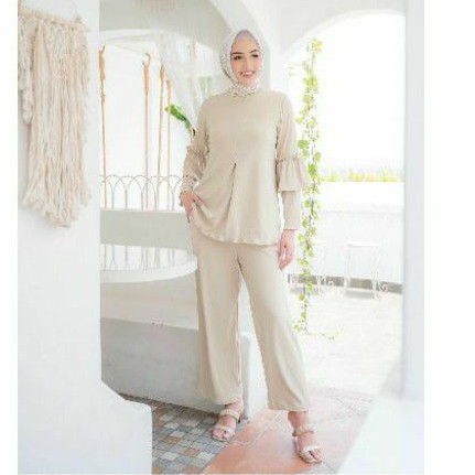 Alamanda Knit Pants by wearing klamby