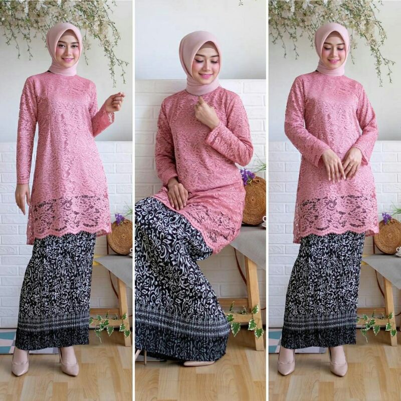 IndahKebaya | SETELAN KEBAYA KURUNG BROKAT JUMBO / BAJU WANITA DRESS MODERN / SET PAKAIAN ROK PLISKET BATIK / COUPLE KELUARGA KEBAYA HITAM MAROON DUSTY SILVER NAVY GOLD