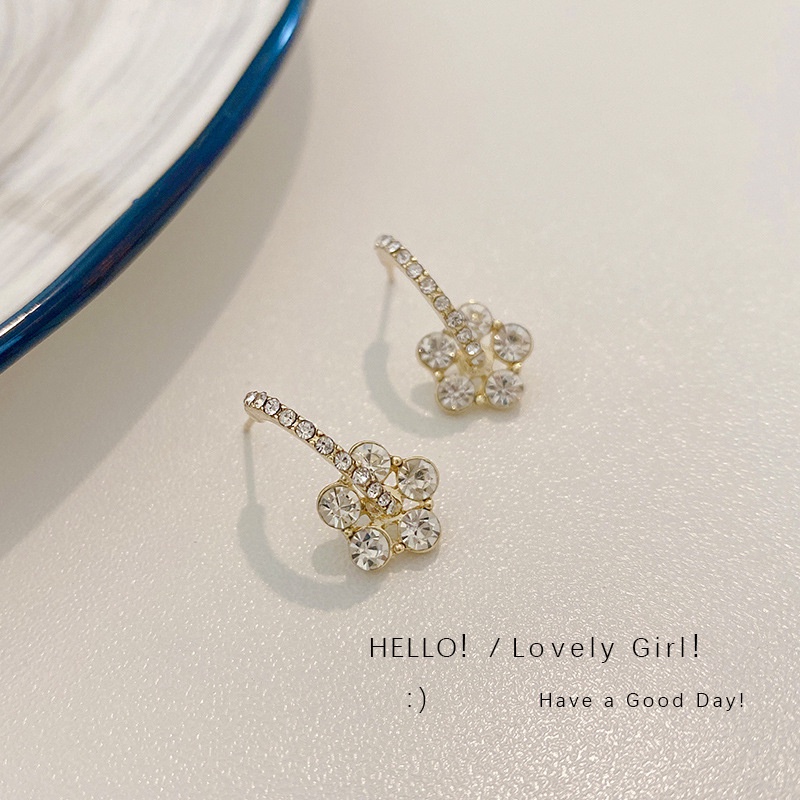 Anting Tusuk Gantung Desain Bunga Hias Berlian Gaya Korea / Trendy / Unik Untuk Wanita