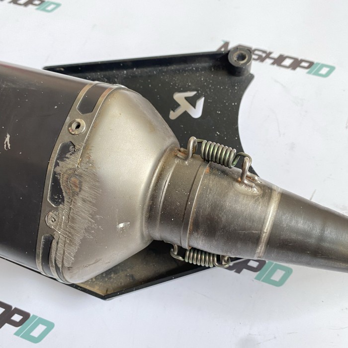 Knalpot Akrapovic Second Original For Vespa Sprint & Primavera