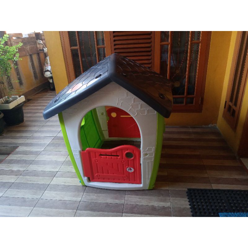 PRELOVED PLAYHOUSE PLAY HOUSE INJUSA RUMAH-RUMAHAN ANAK LITTLE TIKES  STEP2 LERADO PLAYGROUND BEKAS