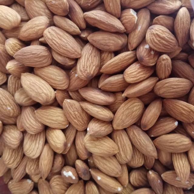 

Kacang almond kupas / 250gr
