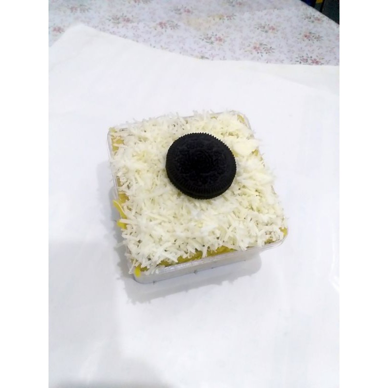 

Full Cheesecake with Oreo