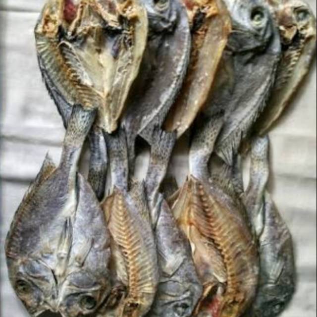 

Ikan asin belah