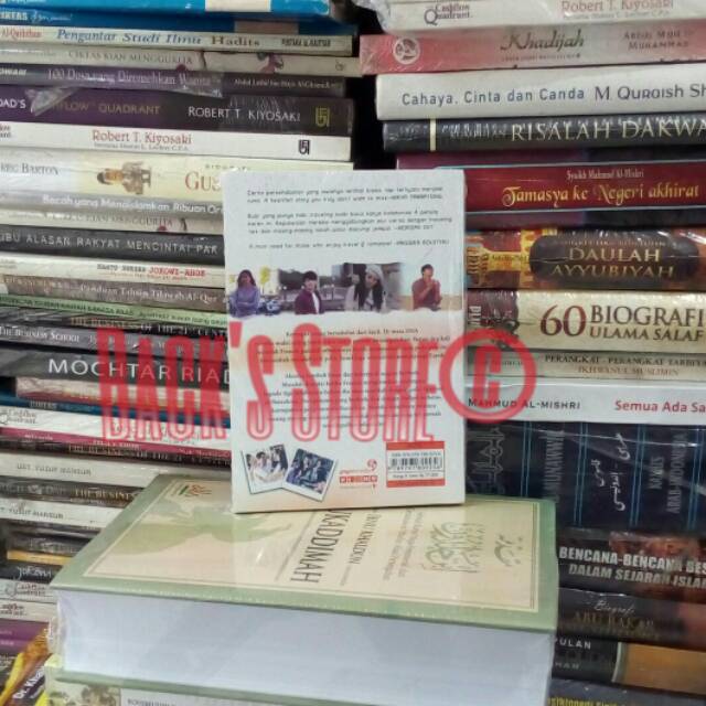 Buku Novel Traveler S Tale By Aditya Mulya Alaya Setya Iman Hidayat Ninit Yunita Shopee Indonesia