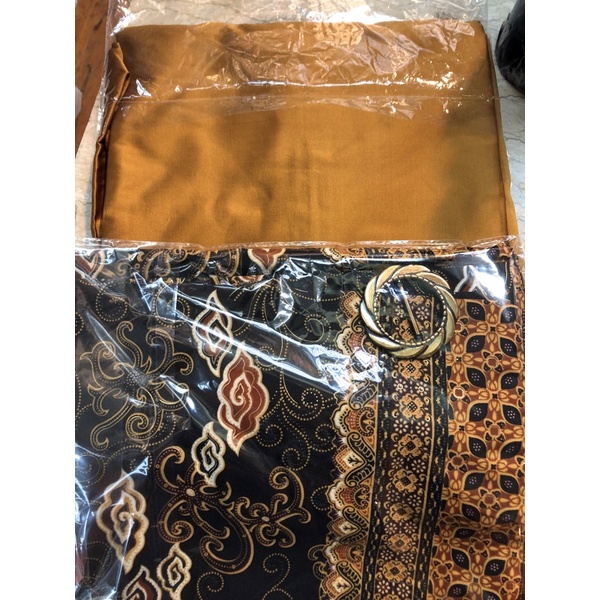 SETELAN KEBAYA TUNIK MODREN-KEBAYA KURUNG TAFETA-KEBAYA WISUDA TERBARU-KEBAYA BROKAT MURAH-ATASAN KEBAYA PESTA-KEBAYA TERBARU FAVORIT-KEBAYA-Mustad