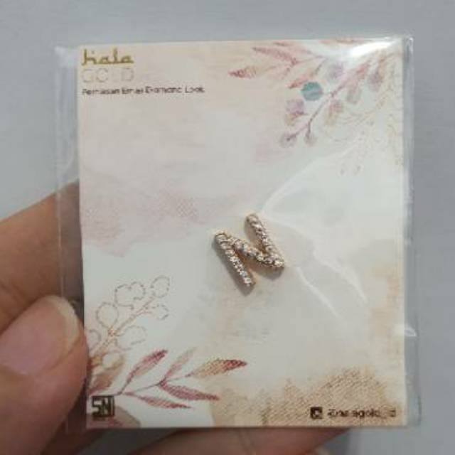 Liontin emas asli huruf N