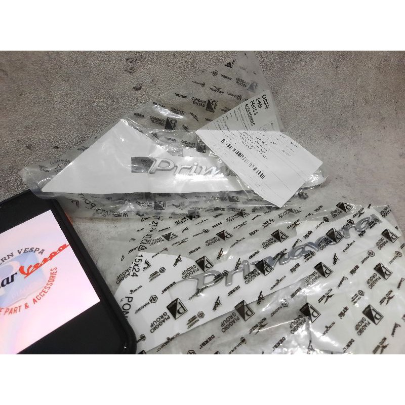 emblem tulisan VESPA Primavera Besar original Piaggio