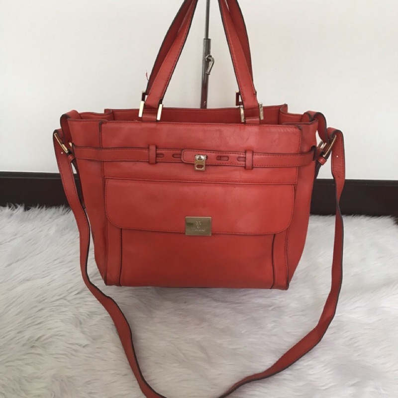 VERA WANG TOTE & SLING BAG