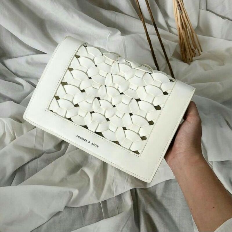 Tas CHARLES KEITH selempang