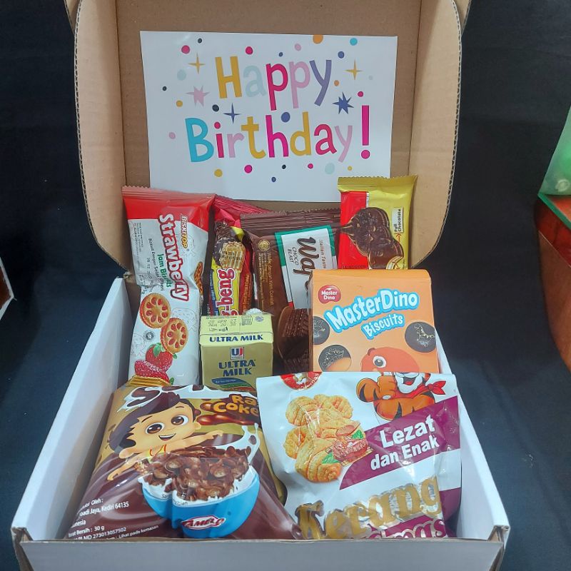 snack hadiah ulang tahun , birthday gift box , hampers ultah