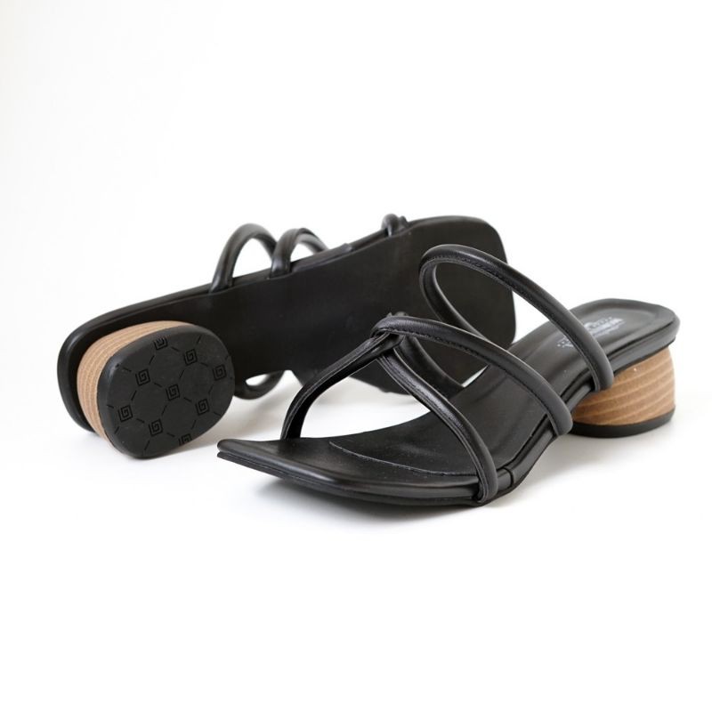 sandal wanita . Sandal selop wanita . Sandal santai hak 5cm