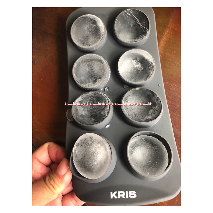 Krischef Ice Mould 8 Balls Alat Cetakan Es Bulat Bahan Silocon Cetak Es Batu Bentuk Bulat Circle Bikin Batu Es Kris Chef Cetak Es Bola Ball Balls Silikon