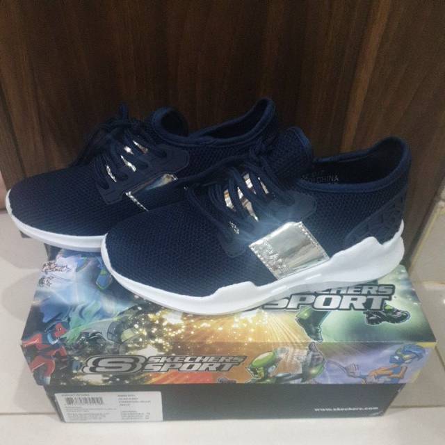 Sepatu tracce kids size 32