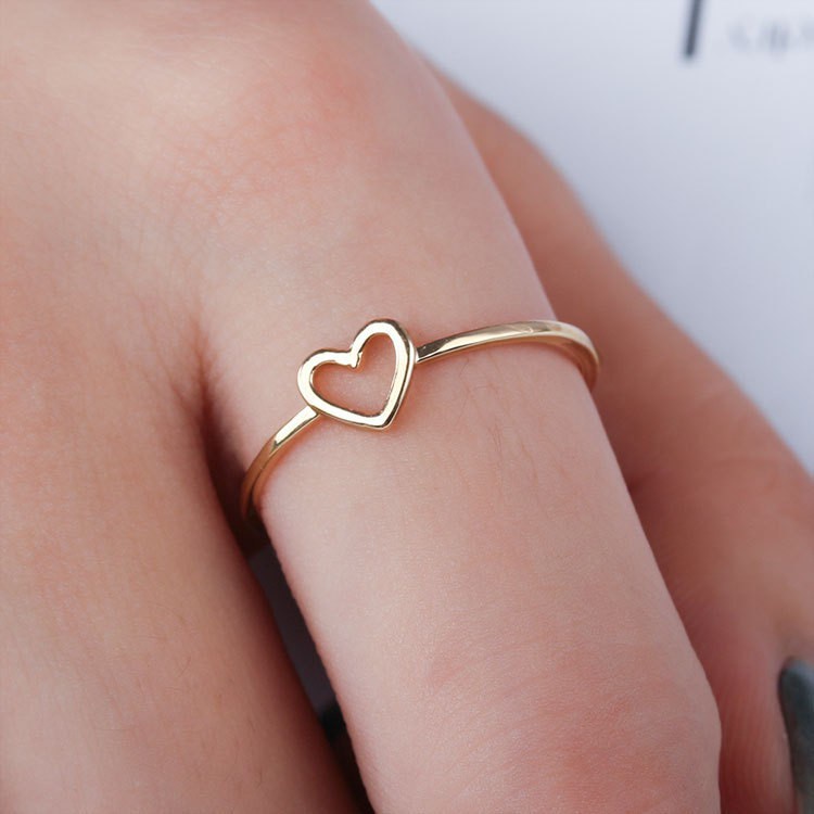 Cincin Simple Warna Gold Cincin Hias untuk Wanita / Perhiasan Wanita Cincin Wanita Mini Dalika