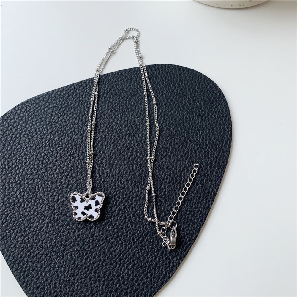 Kalung Liontin Butterfly Warna Hitam Dan Putih Gaya Korea Untuk Wanita