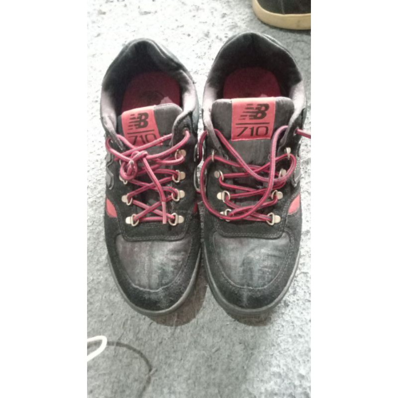 new balance 710