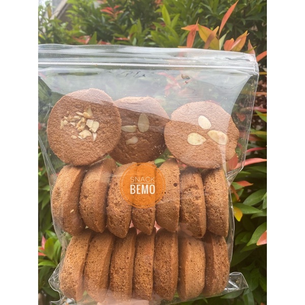 

kue bolu kering coklat almond 250gr/bolu kering