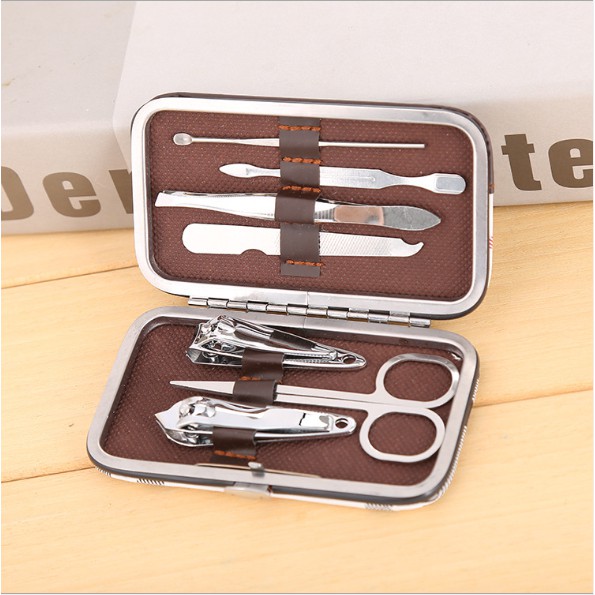 Manicure Pedicure Set 7 in 1 / Meni Pedi Set Kit Tools / Mani Pedi Tool Kit / Alat Perawatan Kuku