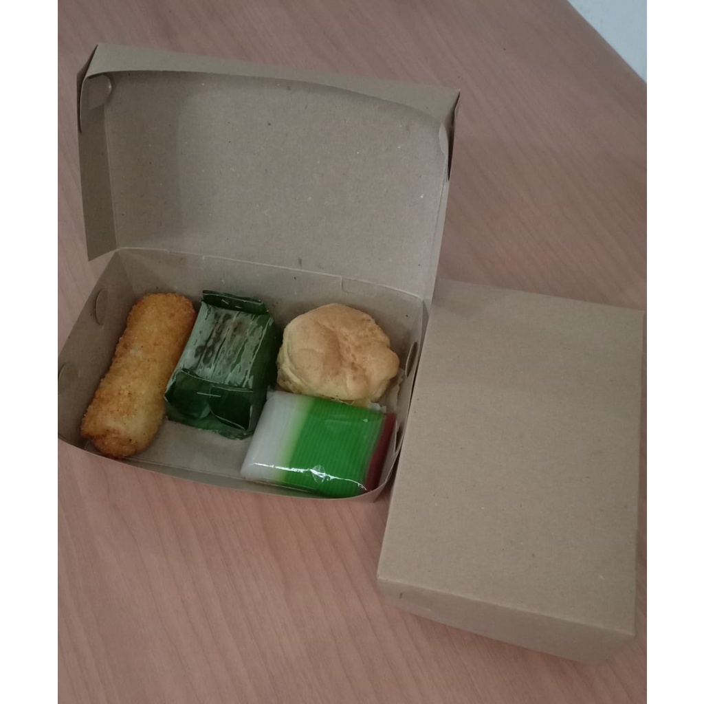 

Snack Kotak Box Isi 4 Kue Jajanan Termurah