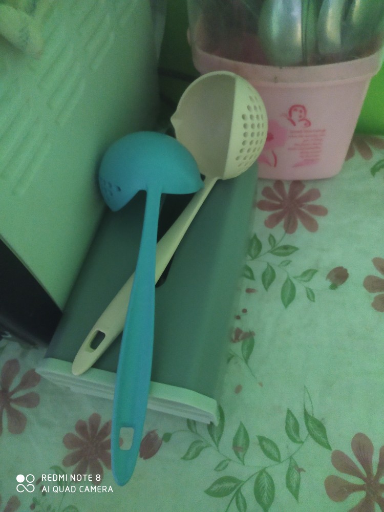 Dispenser Kantong Plastik Sampah Untuk Ditempel Didinding