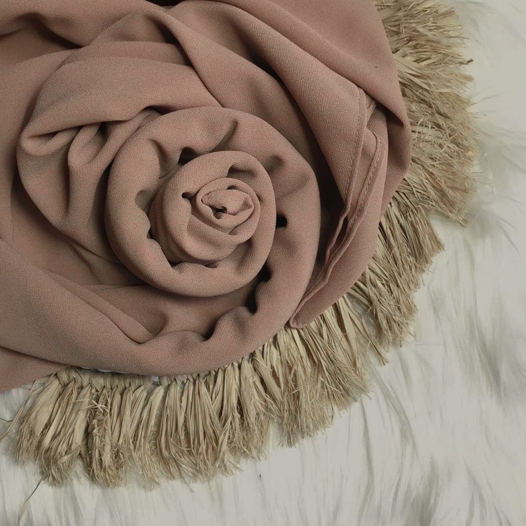 TRENDING Hijab Pashmina New Normal Pashmina Instan Instant Tanpa Pentul Lubang Telinga & Earphone By Elmaza Part 1-Mocca