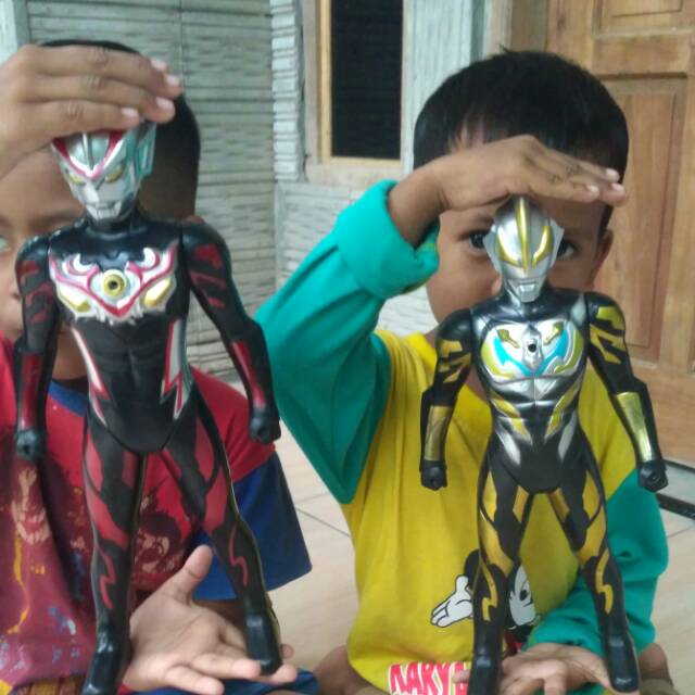 Mainan Robot Anak Ultraman Besar