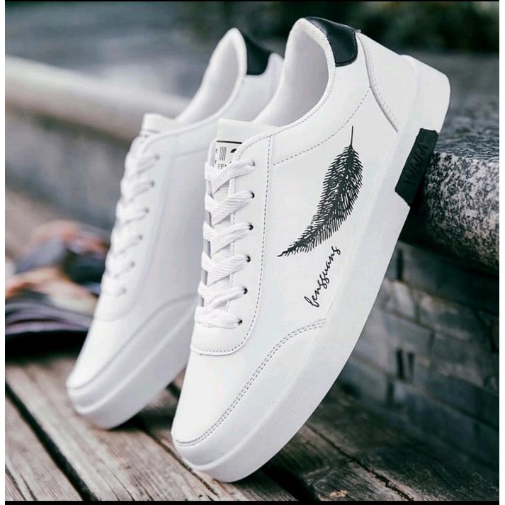 Sepatu pria Snaekers Casual Running Sepatu putih Ss-senji pria motif bulu-bulu putih
