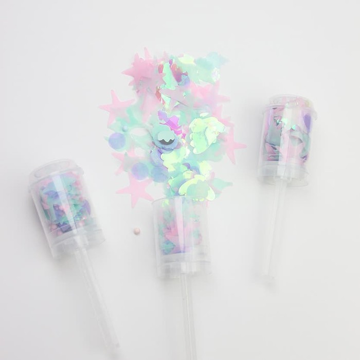 

Mainan Edukasi Bydesign - Cowry Mermaid Confetti Throwers / 15W0034ME