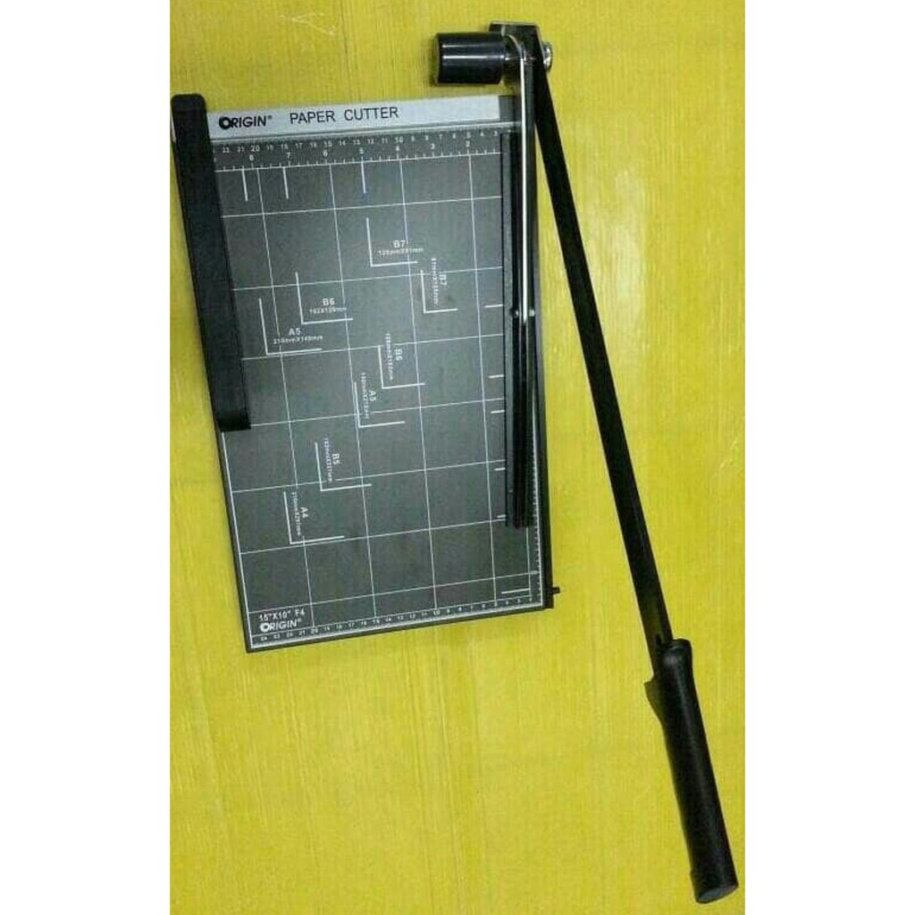 

PAPER CUTTER ALAT PEMOTONG KERTAS F4 FOLIO MERK ORIGIN