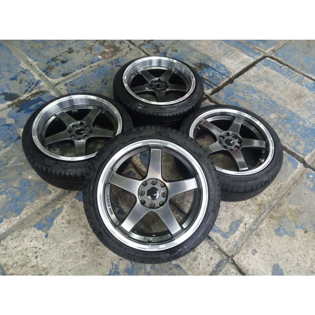 Velg Mobil Seken Murah Racing Ssr Celong Ring 17 Lebar 7,5/8,5 Pcd 4x100/114 + Ban 205/45 R17