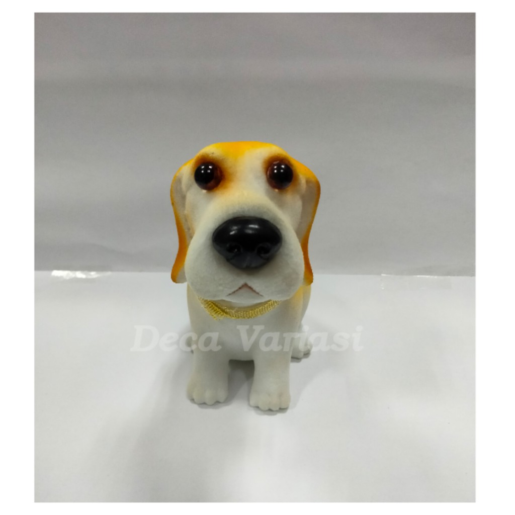 Boneka dashboard / Boneka pajangan / Miniatur mobil Anjing Beagle