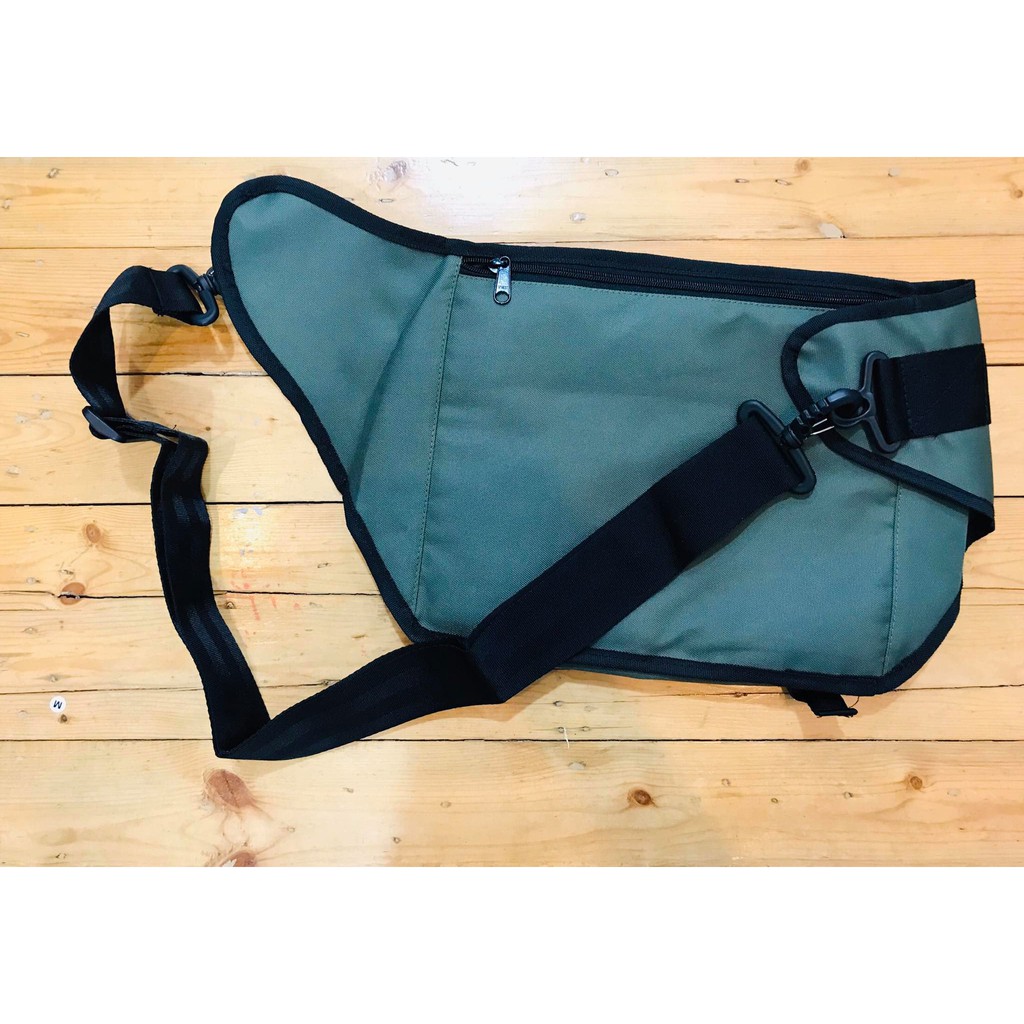 SLINGBAG AMPLIFY ZORO GLOW IN DARK